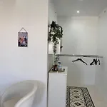 Гостевой дом Maleth House *