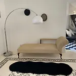 Maleth House Гостевой дом Нашшар
