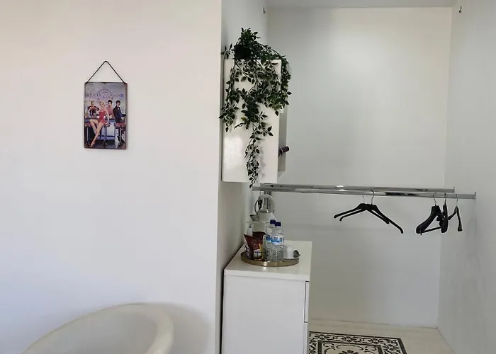 Konukevi Maleth House *