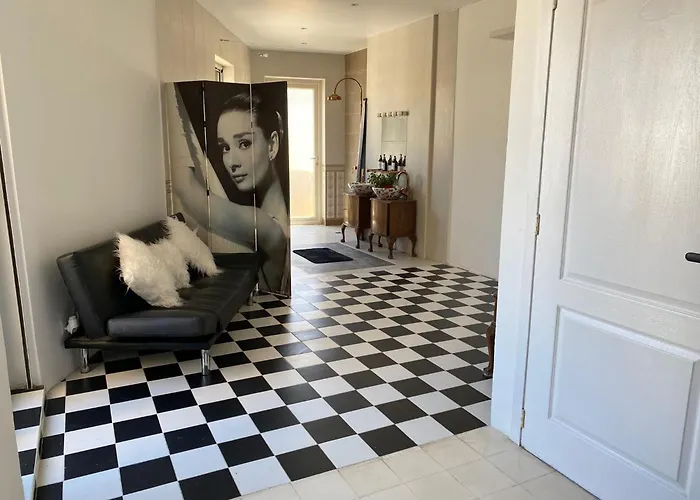 Konukevi Maleth House *