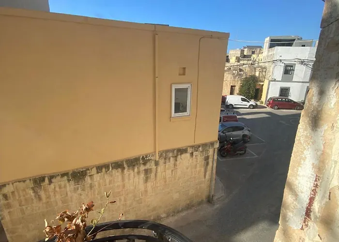 Pensiune Maleth House *