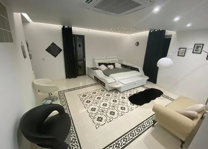 Guest house Maleth House *