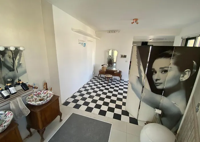 Maleth House Гостевой дом