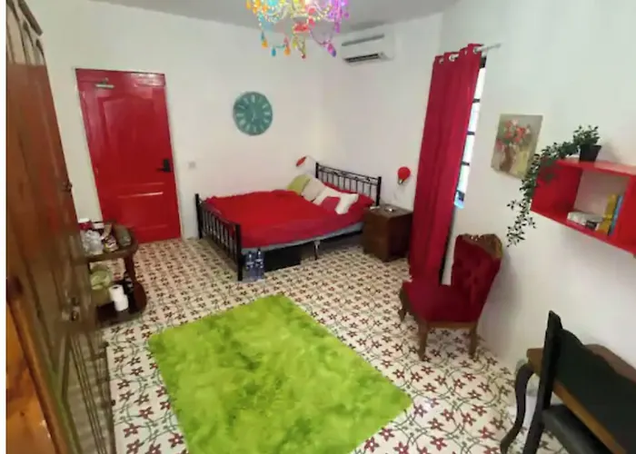 Maleth House Guest house *